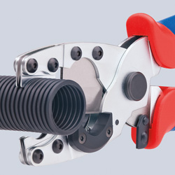 Труборез-ножницы KNIPEX для композитных ( 12-25 мм) и защитных труб ( 18-35 мм), длина 210 мм